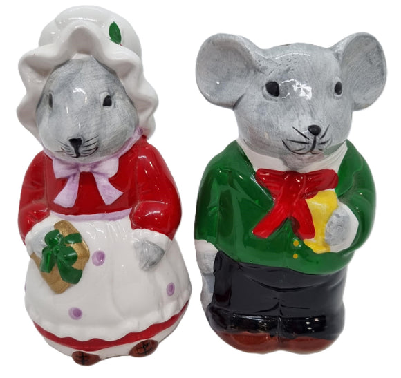 Salt and Pepper Shakers Christmas Mice