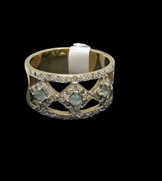 9ct Gold Topaz and Diamond Ring