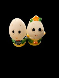 Plastic Egg Salt and Pepper Shakers