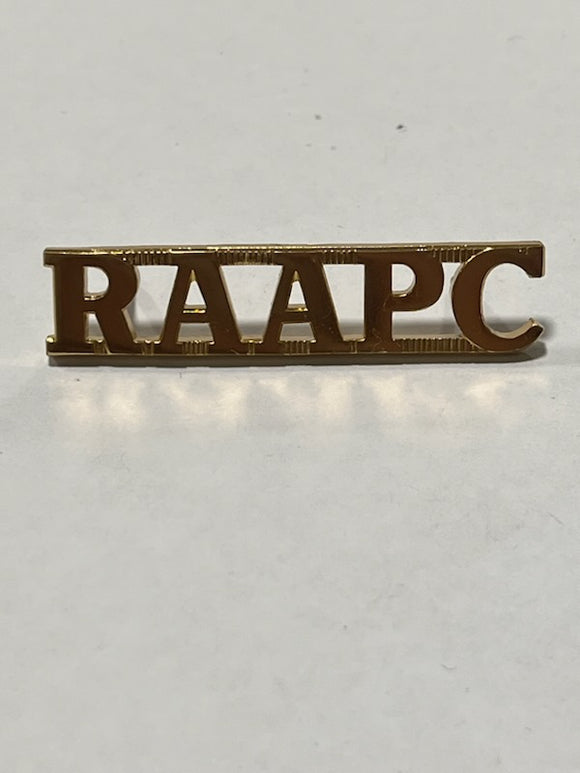 Queensland University Regiment Badge