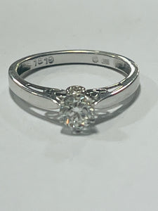 18ct White Gold Diamond Solitaire Ring