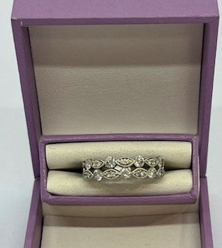 10ct White Gold Diamond Ring with Certificate of Purchase MHJ
