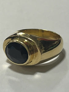 18ct Gold Garnet Ring HEAVY