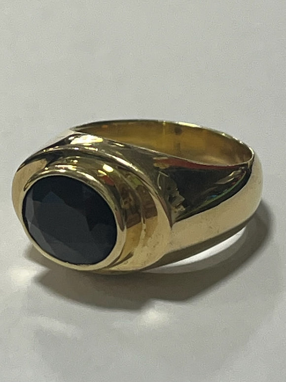 18ct Gold Garnet Ring HEAVY