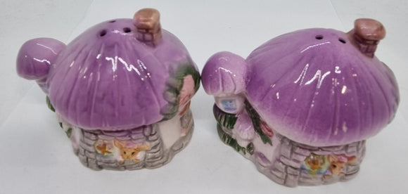 Salt and Pepper Shakers Mushroom House with Mouse