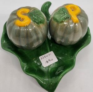 Salt and Pepper Shakers - Pumpkins on Leaf