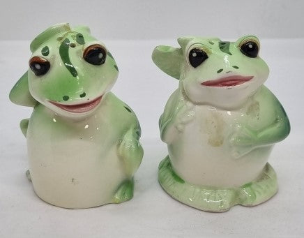 Pair of Frogs Salt and Pepper Shakers