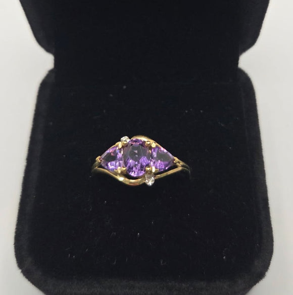 9ct Yellow Gold Amethyst and Diamond Ring