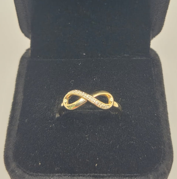 9ct Yellow Gold Infinity Diamond Ring