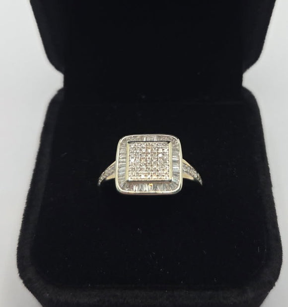 9ct Yellow Gold Diamond Ring