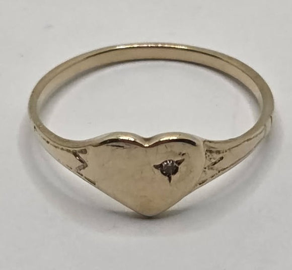 9ct Yellow Gold Signet Ring with Diamond