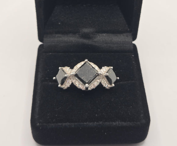14ct White Gold Black Diamond Ring with Valuation