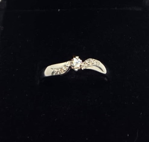 9ct White Gold Diamond Ring