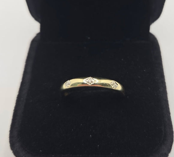 9ct Yellow Gold Diamond Ring
