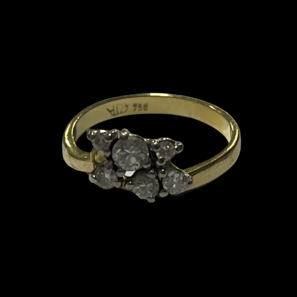 18ct Gold Unique Diamond Ring